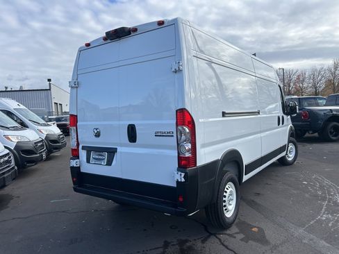 Used 2025 RAM ProMaster 2500 w/ Storage Group image 7