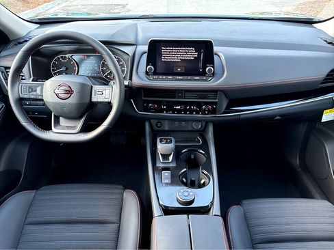 New 2026 Nissan Rogue SV image 4