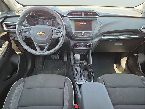 Used 2023 Chevrolet TrailBlazer LT FWD image 11