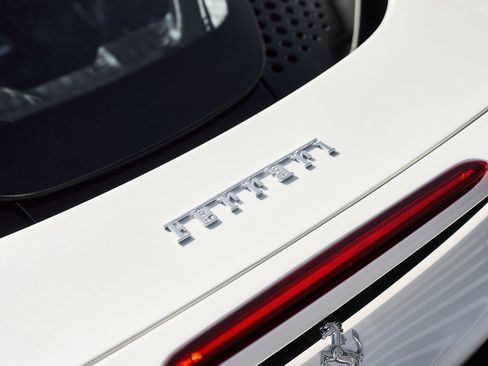 Used 2022 Ferrari SF90 Stradale image 13