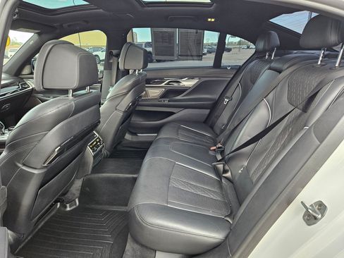 Used 2019 BMW 750i xDrive w/ Executive Package AWD/4WD image 24