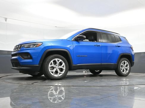 Used 2024 Jeep Compass Latitude AWD/4WD image 44