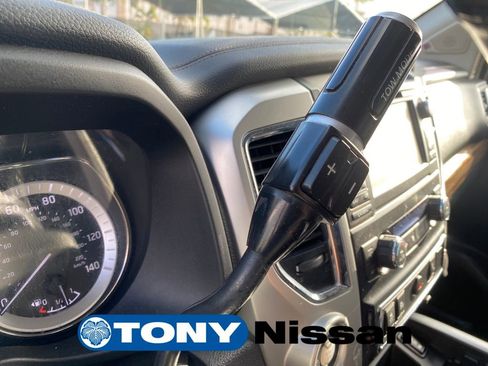 Used 2017 Nissan Titan SL w/ Chrome Package image 35