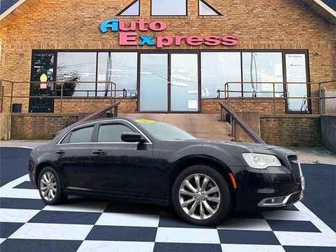 Used 2017 Chrysler 300 Touring w/ Value Package AWD/4WD image 1