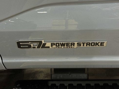 Used 2024 Ford F250 Lariat w/ Lariat Ultimate Package image 28