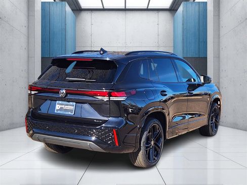 New 2026 Volkswagen Tiguan SE R-Line image 24