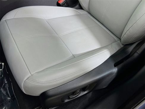 Used 2025 Land Rover Range Rover Velar Dynamic SE image 20