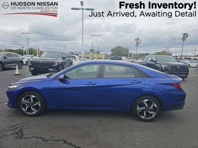 Used 2023 Hyundai Elantra SEL w/ Convenience Package