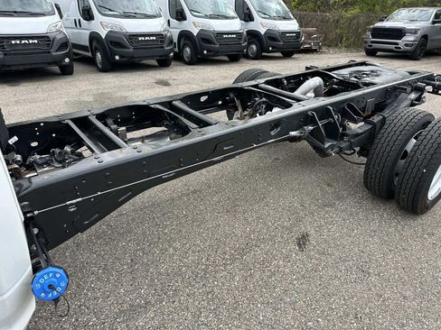 New 2026 RAM 4500 Tradesman w/ Chrome Appearance Group AWD/4WD image 9