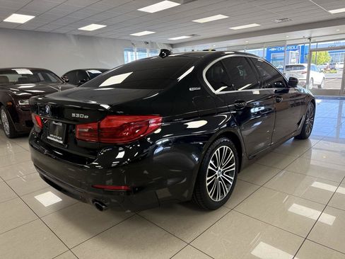 Used 2019 BMW 530e RWD image 2