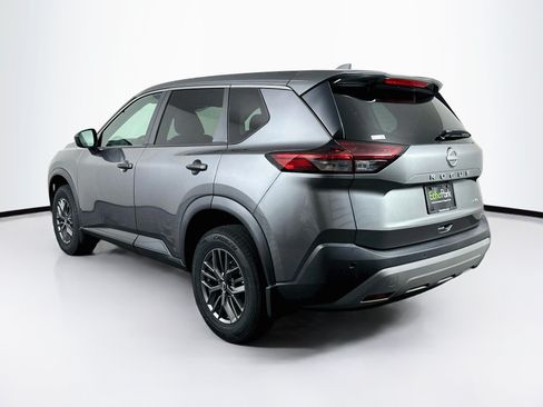 Used 2023 Nissan Rogue S AWD/4WD image 5