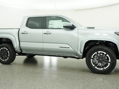 New 2026 Toyota Tacoma TRD Sport AWD/4WD image 43