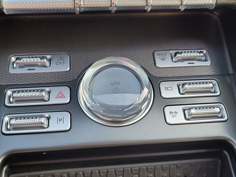 New 2026 Lincoln Nautilus Premier w/ Equipment Group 102A image 25