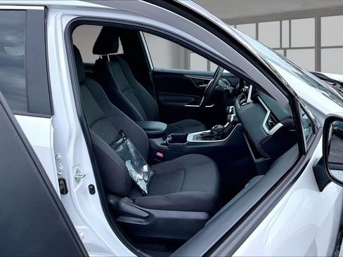 Used 2023 Toyota RAV4 SE w/ SE Grade Weather Package AWD/4WD image 8