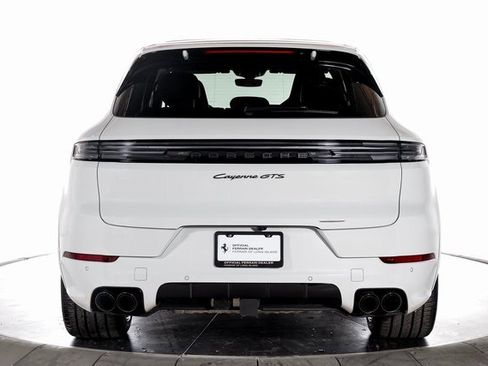 Used 2025 Porsche Cayenne GTS image 4