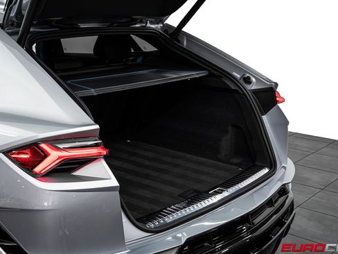 Used 2024 Lamborghini Urus Performante AWD/4WD image 24