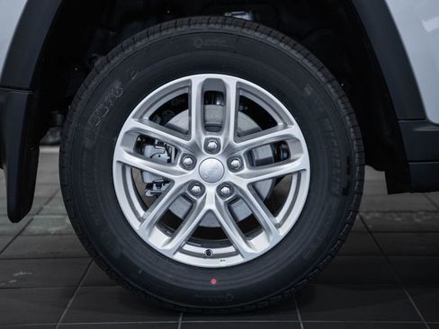 New 2026 Jeep Grand Cherokee Laredo X image 17