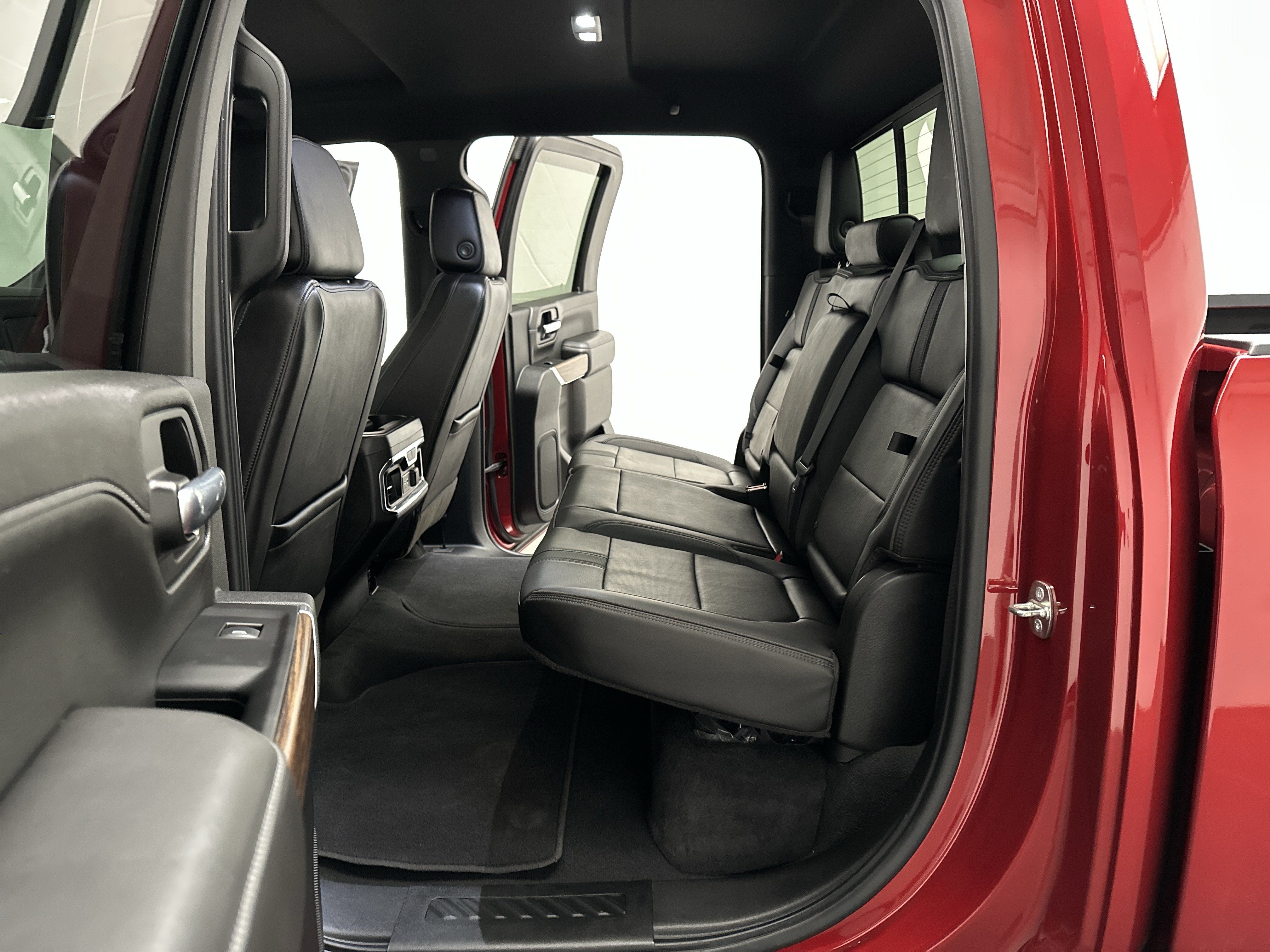 Used 2022 Chevrolet Silverado 3500 High Country AWD/4WD image 27