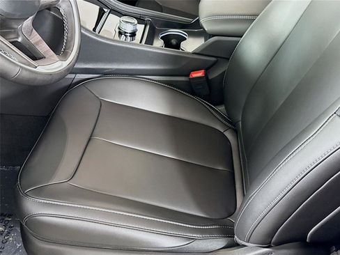 New 2025 Jeep Grand Cherokee L Limited w/ Black Appearance Package image 14