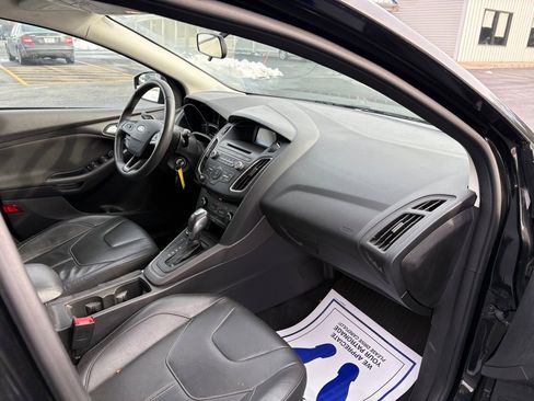 Used 2015 Ford Focus SE w/ Equipment Group 201A image 7
