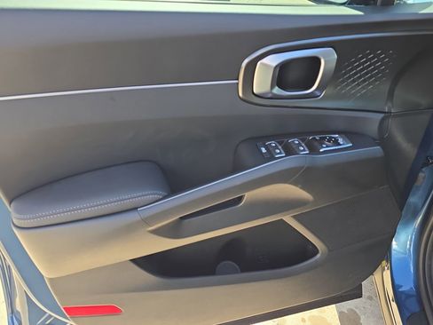 New 2026 Kia Sorento EX image 18