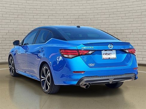 Used 2022 Nissan Sentra SR w/ Lighting Package image 7