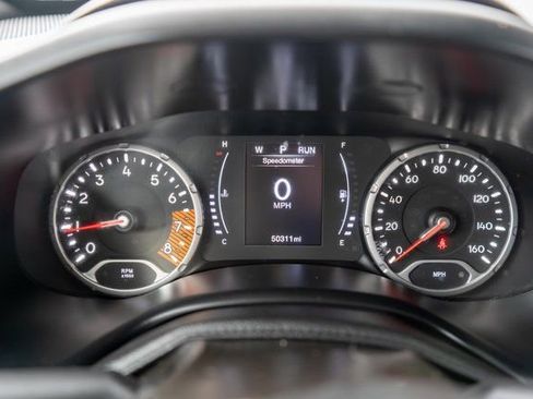 Used 2020 Jeep Renegade Latitude w/ Cold Weather Group AWD/4WD image 21