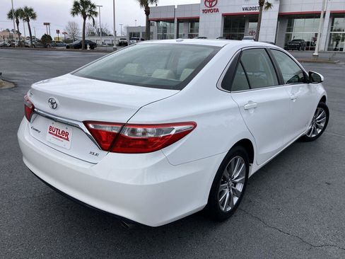 Used 2017 Toyota Camry XLE image 5