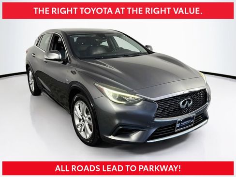 Used 2018 INFINITI QX30 w/ Cargo Package FWD image 1