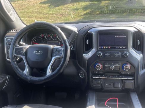 Used 2019 Chevrolet Silverado 1500 LT Trail Boss AWD/4WD image 12