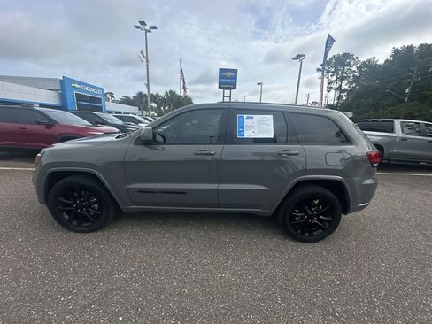 Used 2021 Jeep Grand Cherokee Laredo X AWD/4WD image 13