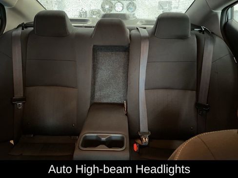 Used 2025 Nissan Altima 2.5 SV FWD image 13