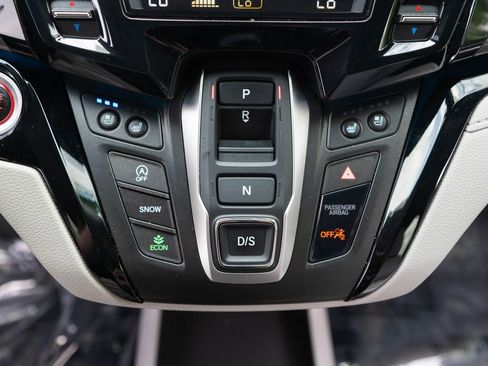 Used 2024 Honda Odyssey Elite image 35