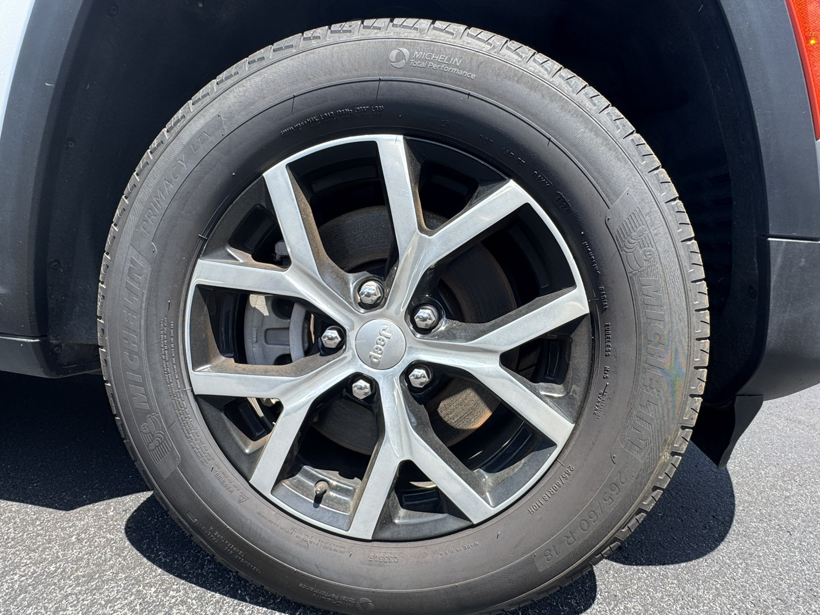 Used 2025 Jeep Grand Cherokee L Limited RWD image 14