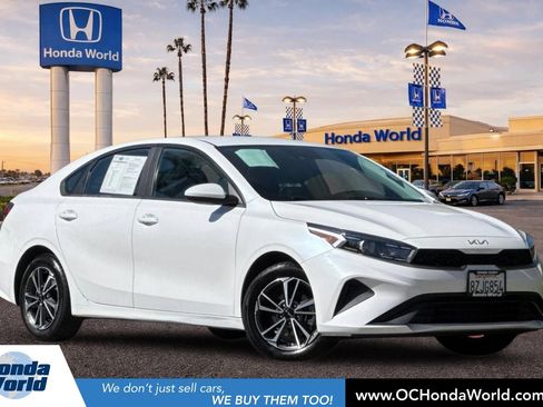Used 2022 Kia Forte LXS FWD image 1