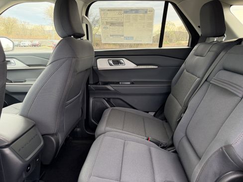 New 2026 Ford Explorer Active AWD/4WD image 11