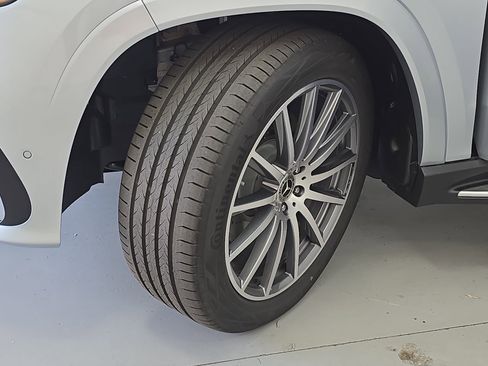 New 2026 Mercedes-Benz GLS 450 4MATIC image 34
