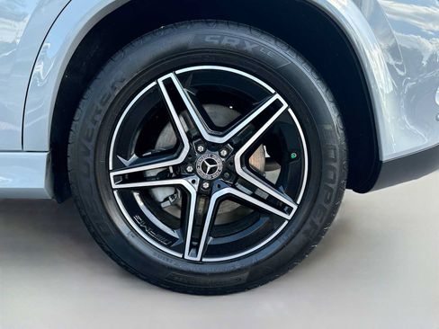 Used 2025 Mercedes-Benz GLE 350 4MATIC w/ AMG Line Exterior image 32