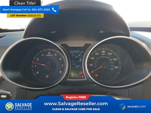 Used 2017 Hyundai Veloster image 12