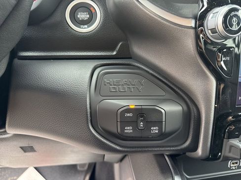 New 2025 RAM 2500 Big Horn AWD/4WD image 16
