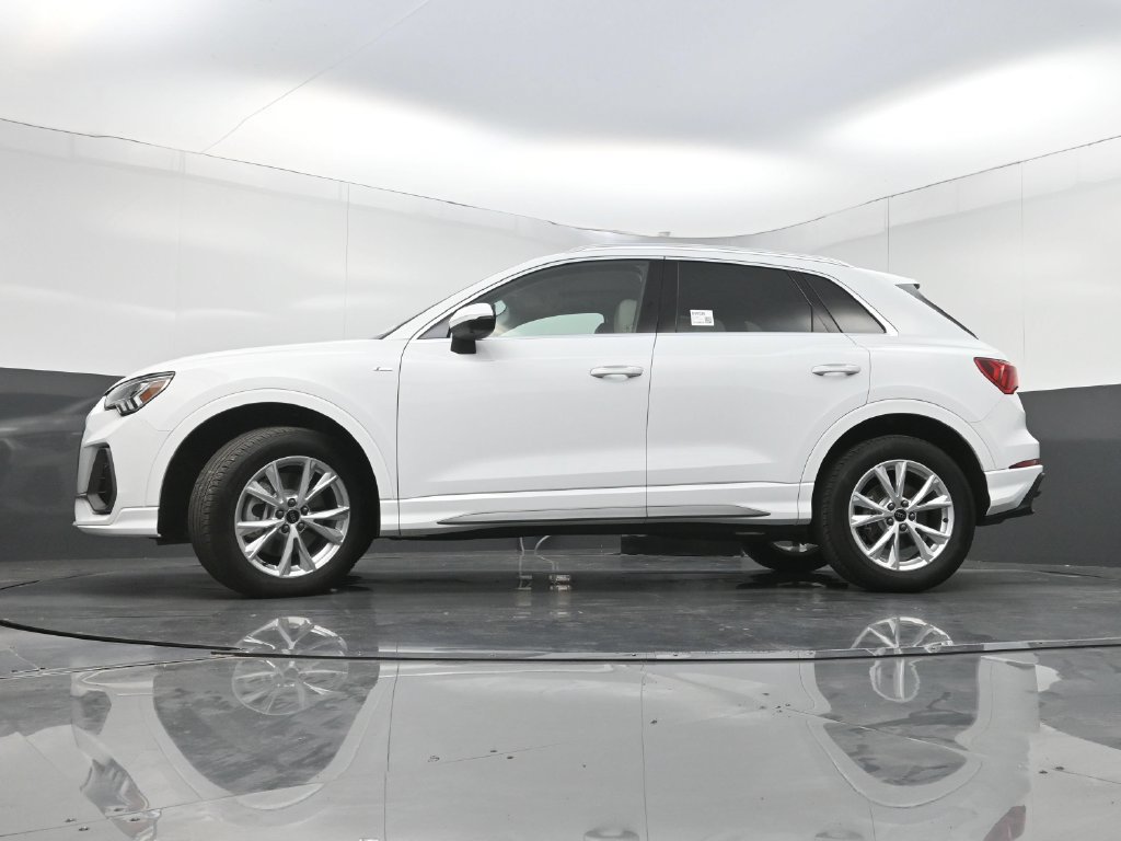 Used 2025 Audi Q3 2.0T Premium Plus w/ Premium Plus Package AWD/4WD image 27