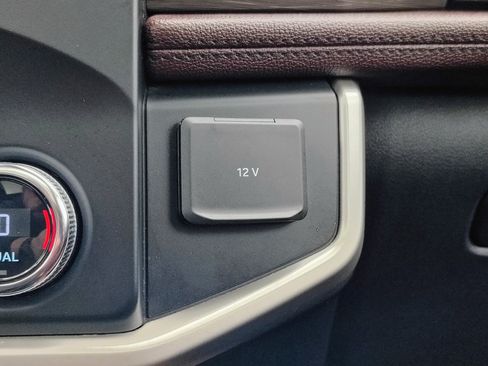 Used 2022 Ford Expedition Limited image 43