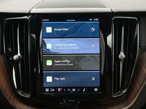 Used 2023 Volvo XC60 B6 Ultimate w/ Climate Package image 14