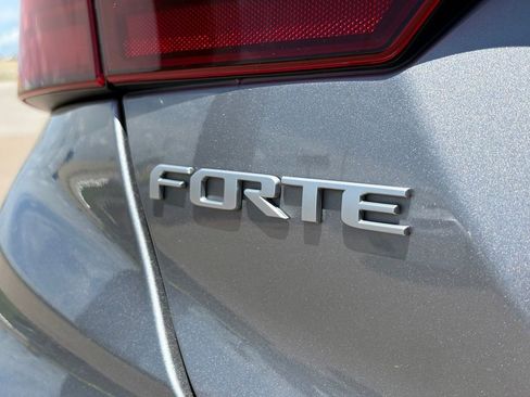 Used 2023 Kia Forte GT FWD image 10