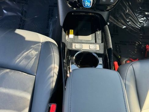 Certified 2021 Toyota Prius XLE w/ Advanced Technology Package AWD/4WD image 21