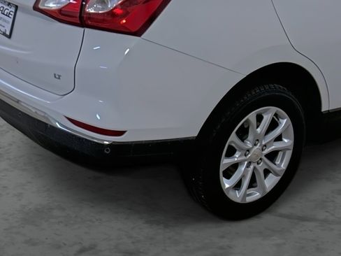 Used 2018 Chevrolet Equinox LT FWD image 12