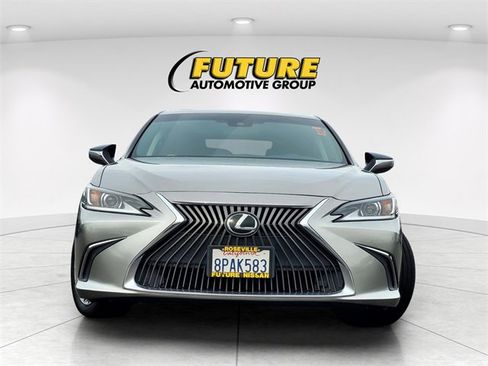 Used 2019 Lexus ES 350 image 2
