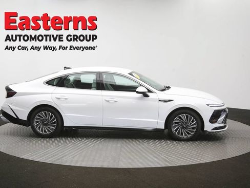 Used 2025 Hyundai Sonata SEL FWD image 45