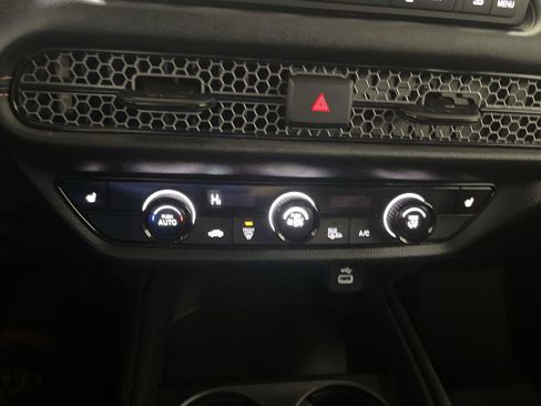 Used 2023 Honda HR-V Sport image 18