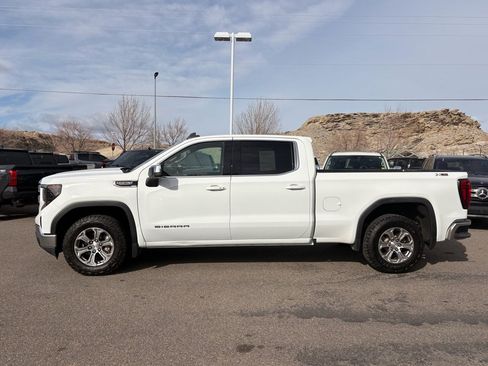 Used 2023 GMC Sierra 1500 SLE image 2